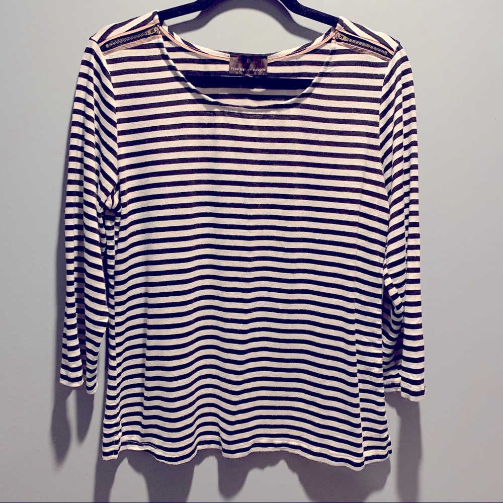 Fenn Wright Manson - Black and white striped shoulder zip 3/4 sleeve top